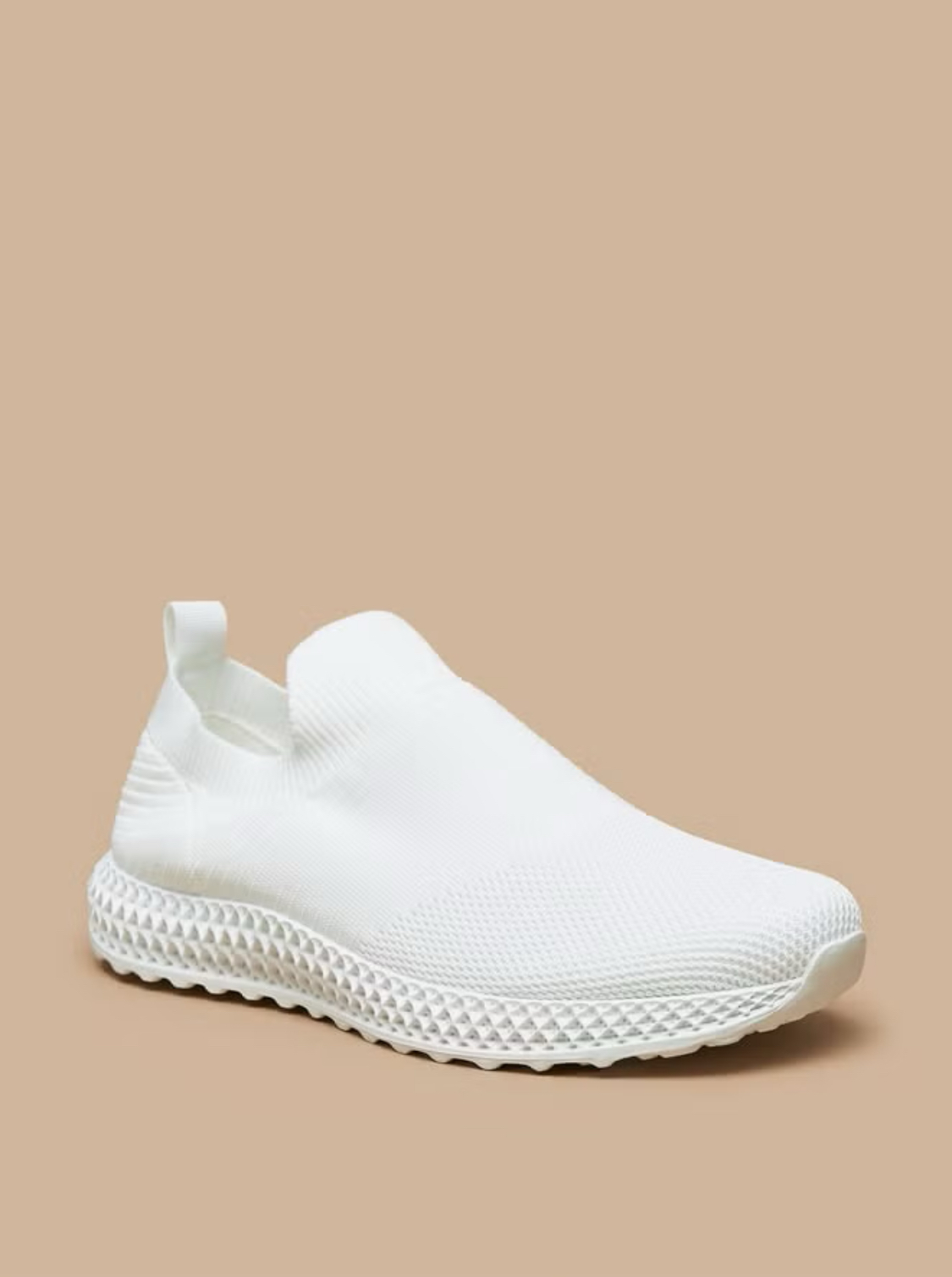 حذاء رياضي سهل الارتداء للرجال بتصميم مزخرف